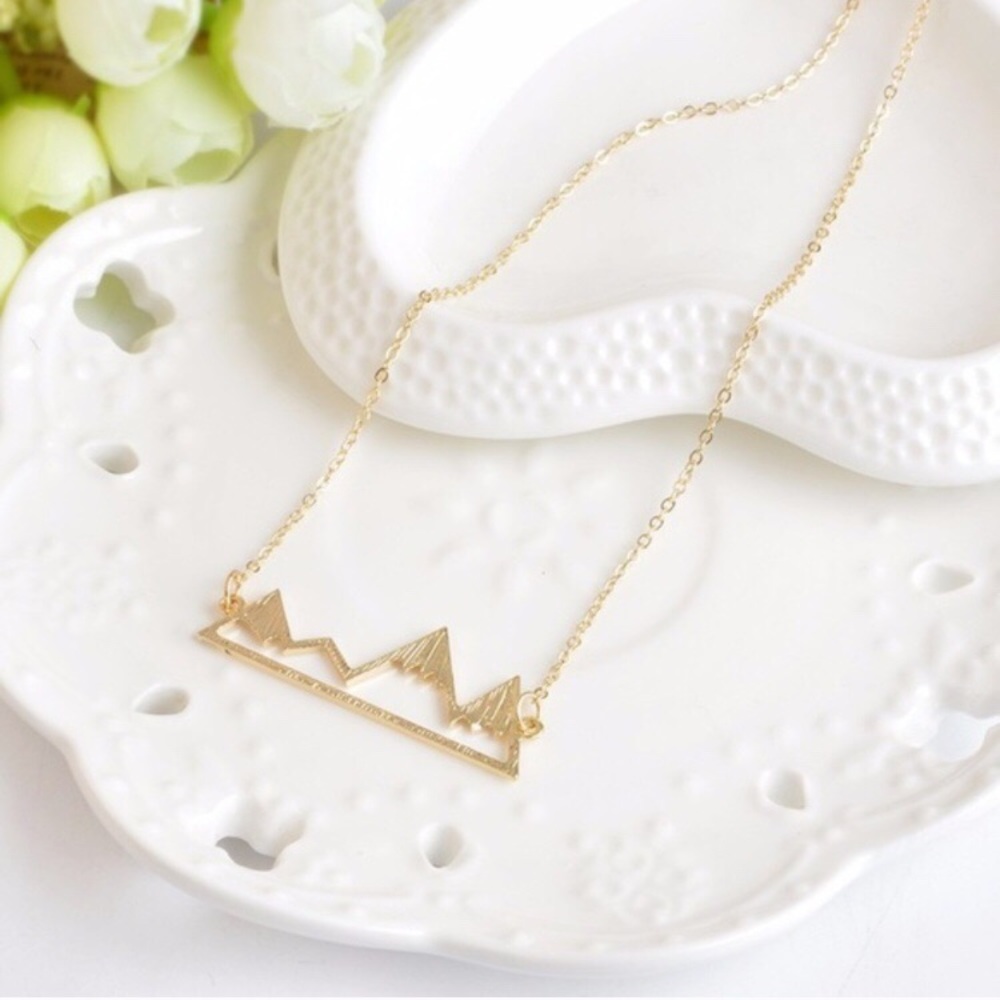 🧚🏻♂️Gold boho mountain necklace - Picture 1 of 2